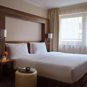 Отель Flemings Frankfurt Main-riverside ****